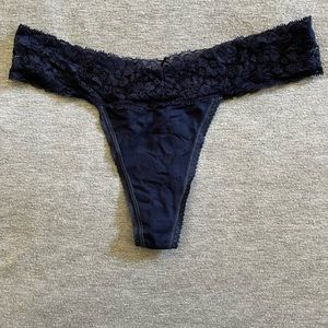 Women’s NWOT thong underwear